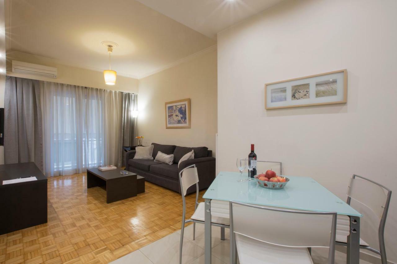 אתונה Apartment At Koukaki, 150M From The Metro מראה חיצוני תמונה